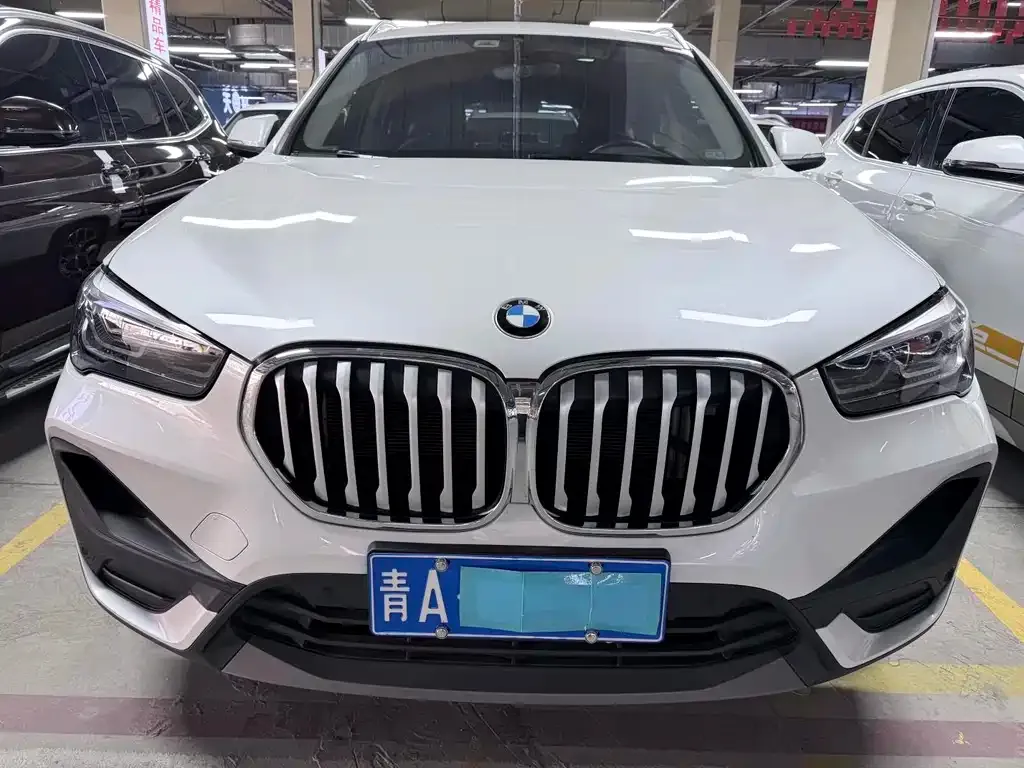 BMW X1 — фото 5