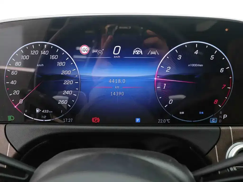 Mercedes-Benz E-Class 2024 из CN, фото 3