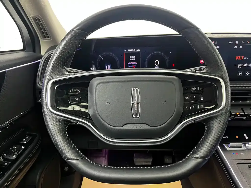 Lincoln Corsair 2025 из CN, фото 6