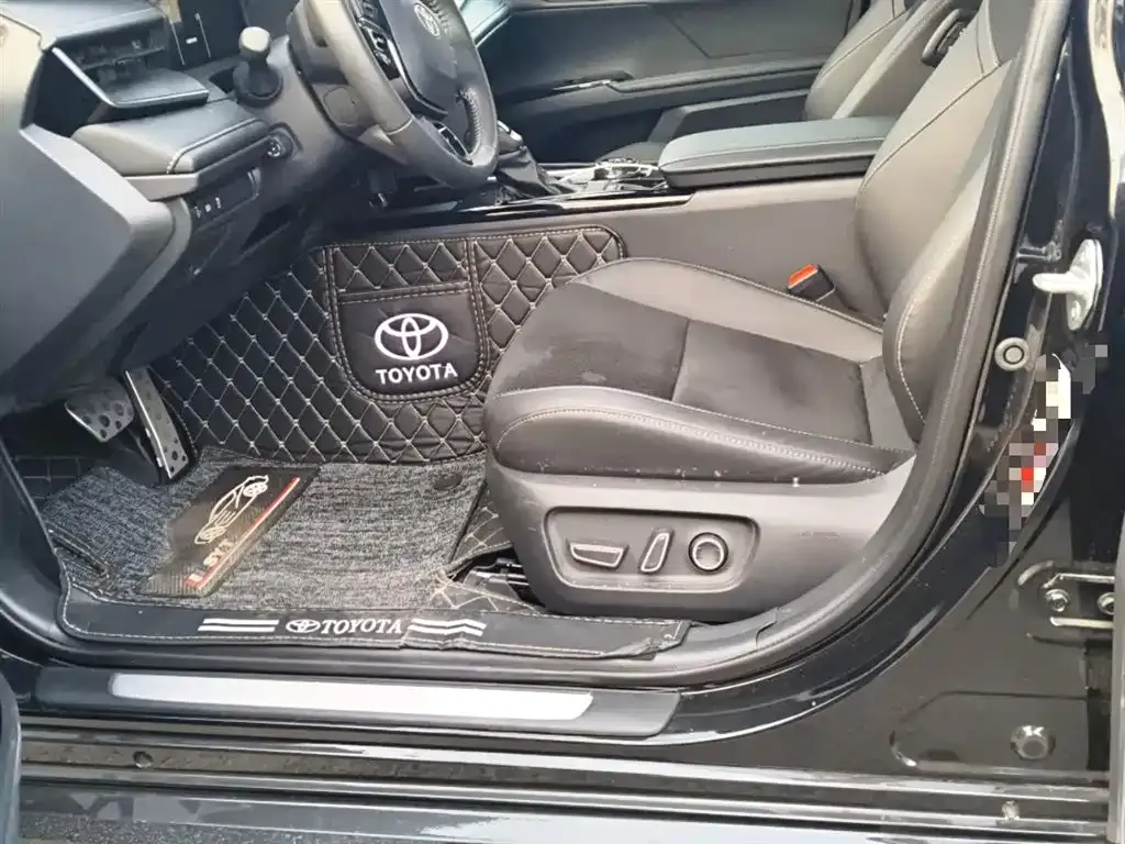 Toyota Camry 2024 из CN, фото 3