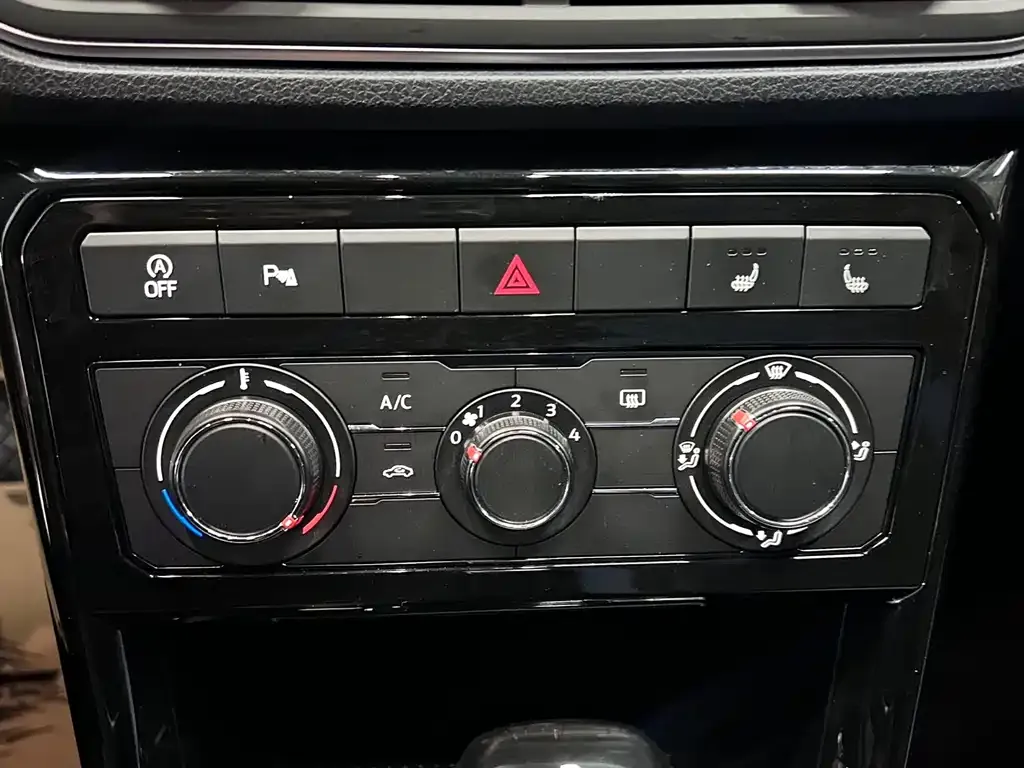 Volkswagen Tharu — фото 3