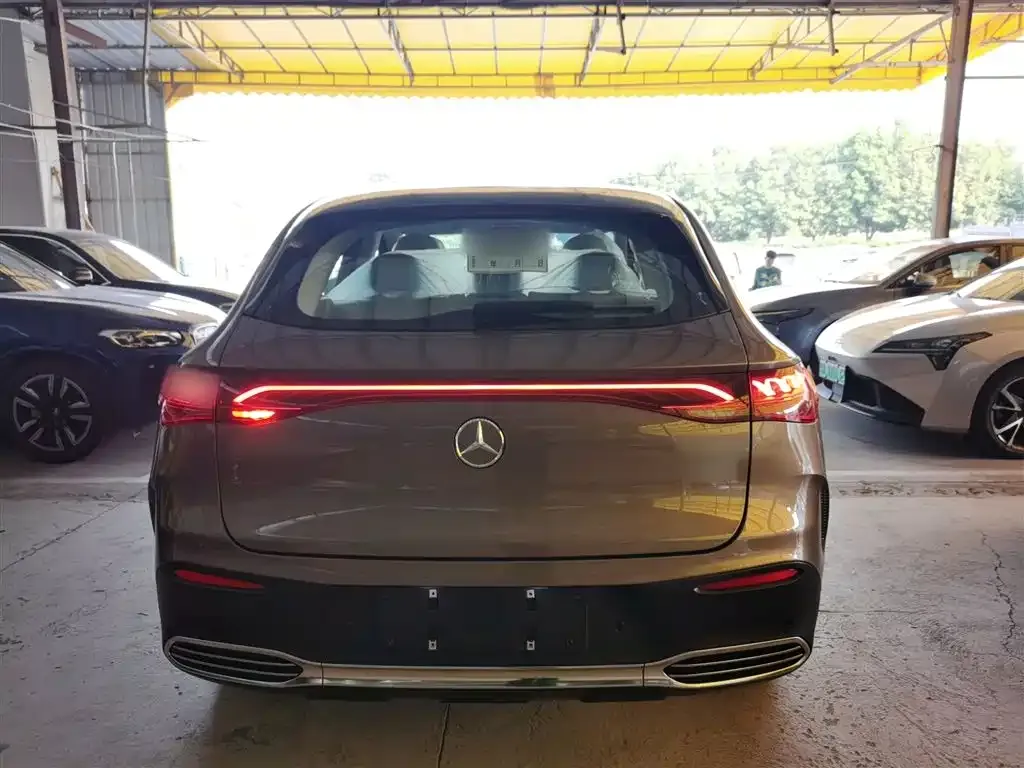 Mercedes-Benz EQE SUV 2023 из CN, фото 9