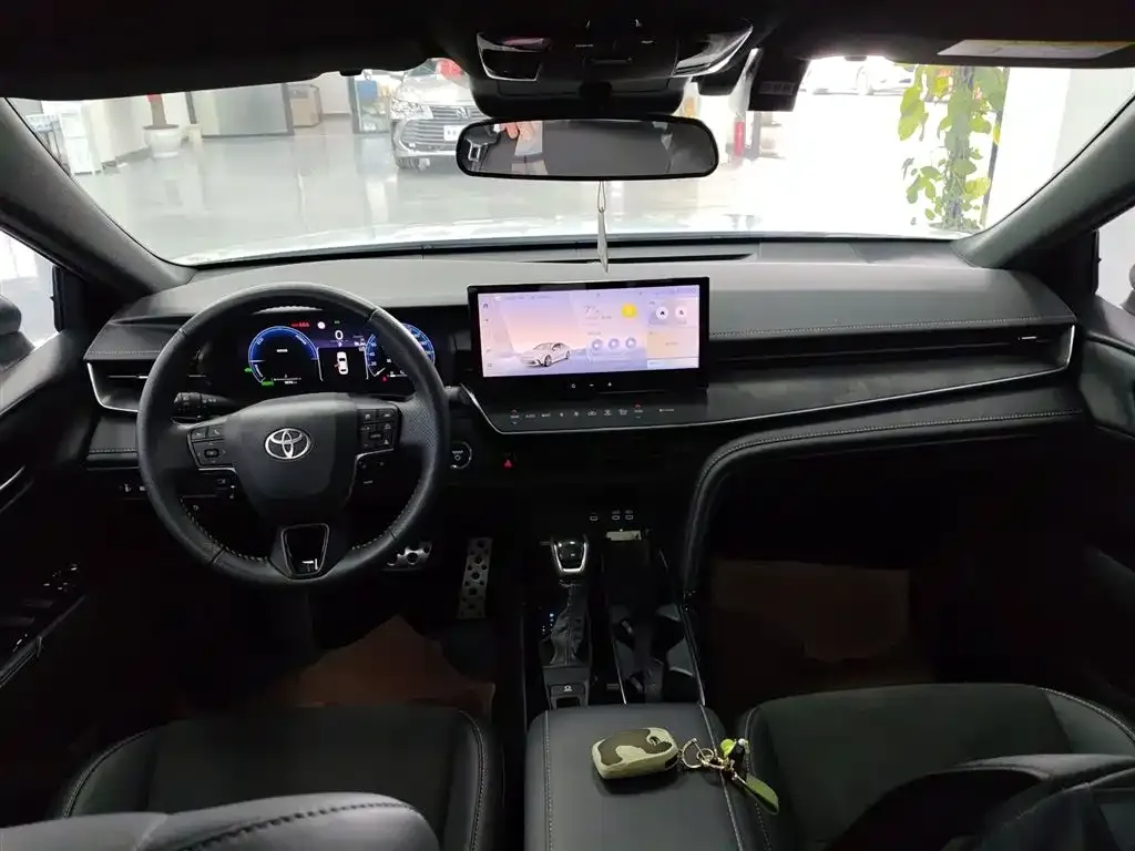 Toyota Camry 2024 из CN, фото 8