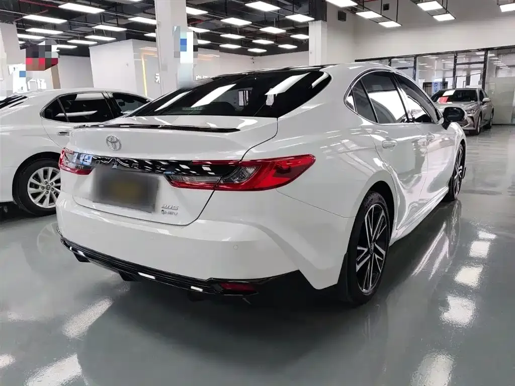 Toyota Camry 2024 из CN, фото 4
