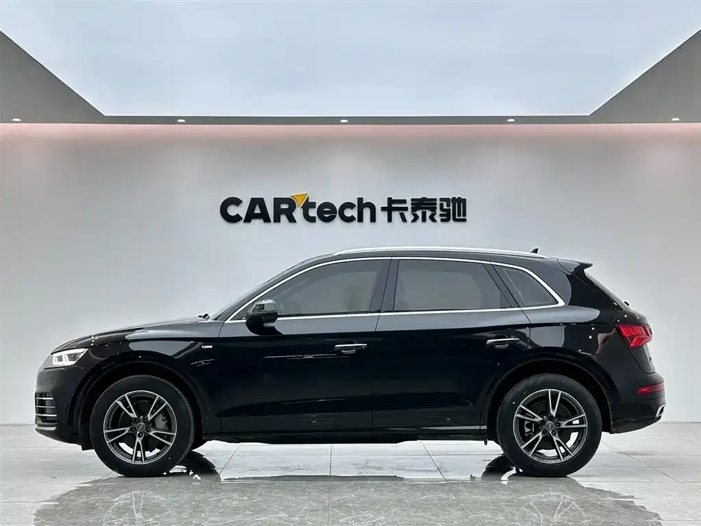 Audi Q5L 2021 из CN, фото 7