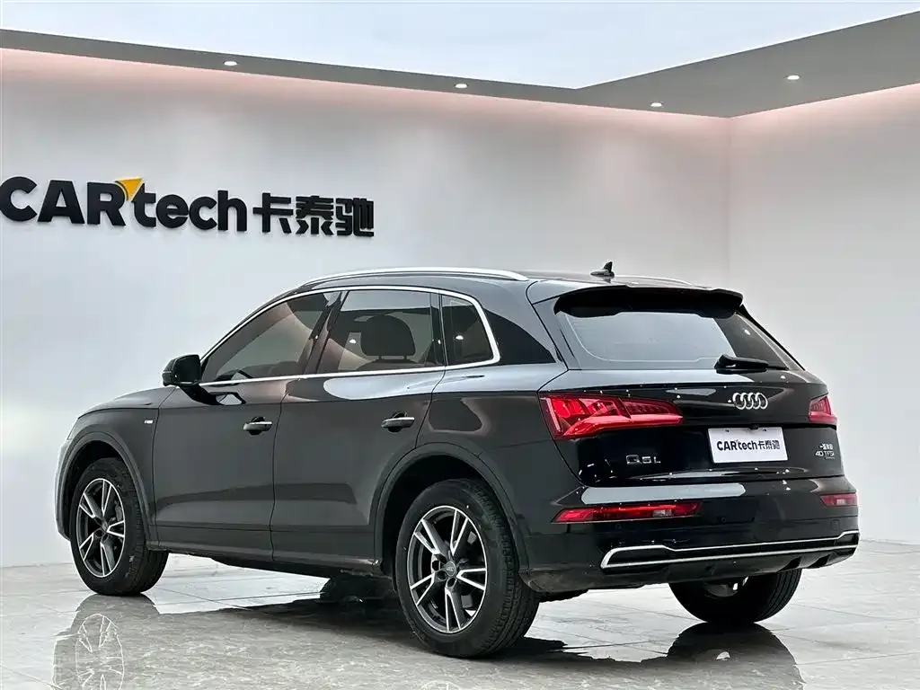 Audi Q5L 2021 из CN, фото 3