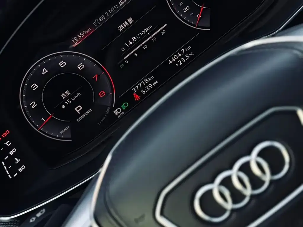 Audi A6L 2023 из CN, фото 2