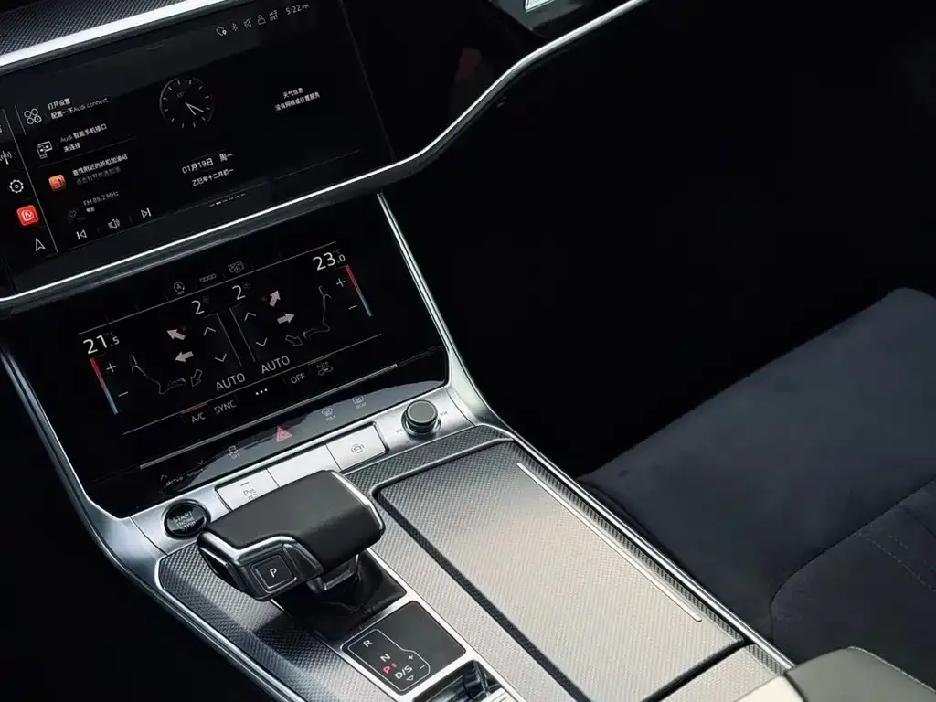 Audi A6L 2023 из CN, фото 10