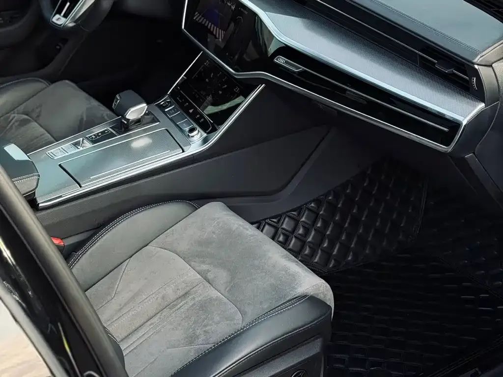 Audi A6L 2023 из CN, фото 6