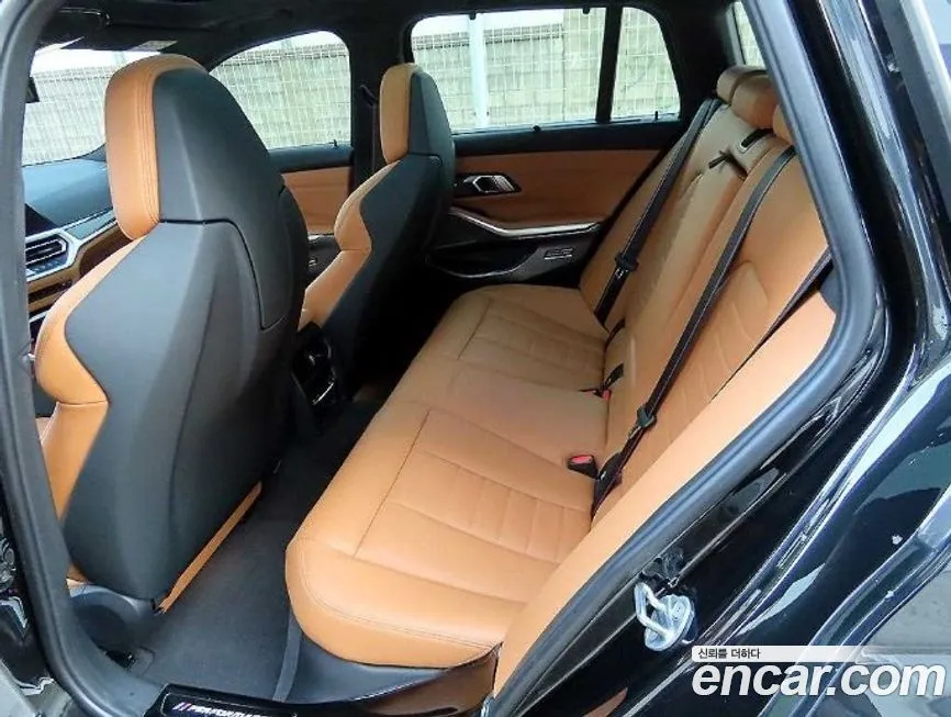 BMW 3-Series 2022 из KR, фото 10