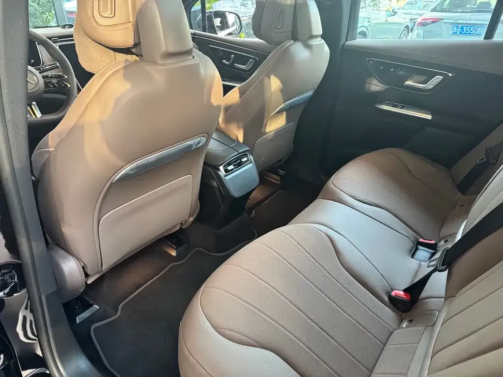 Mercedes-Benz EQE SUV — фото 4