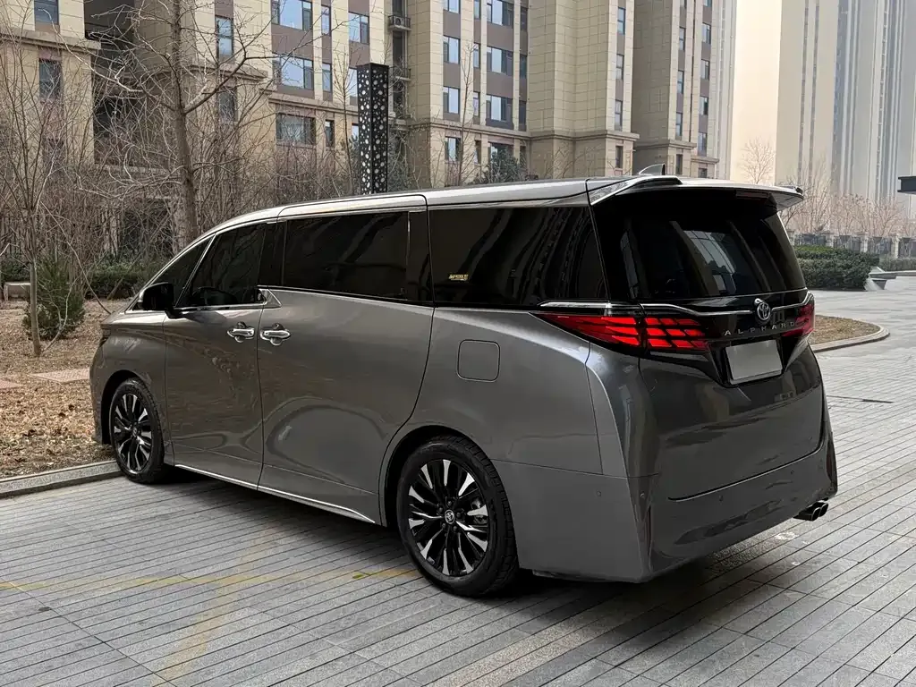 Toyota Alphard 2024 из CN, фото 8