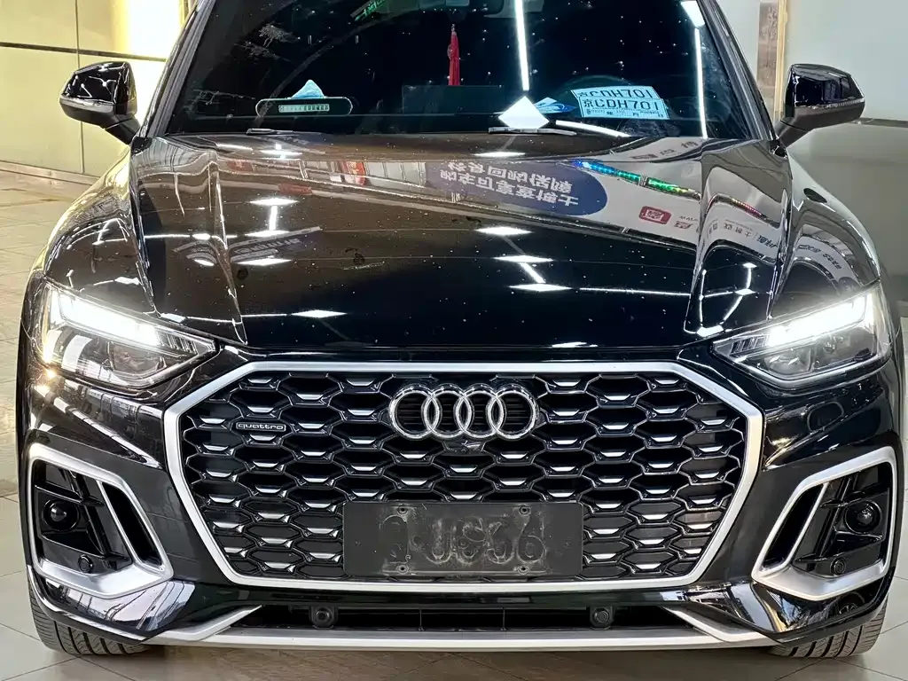 Audi Q5L Sportback — фото 8