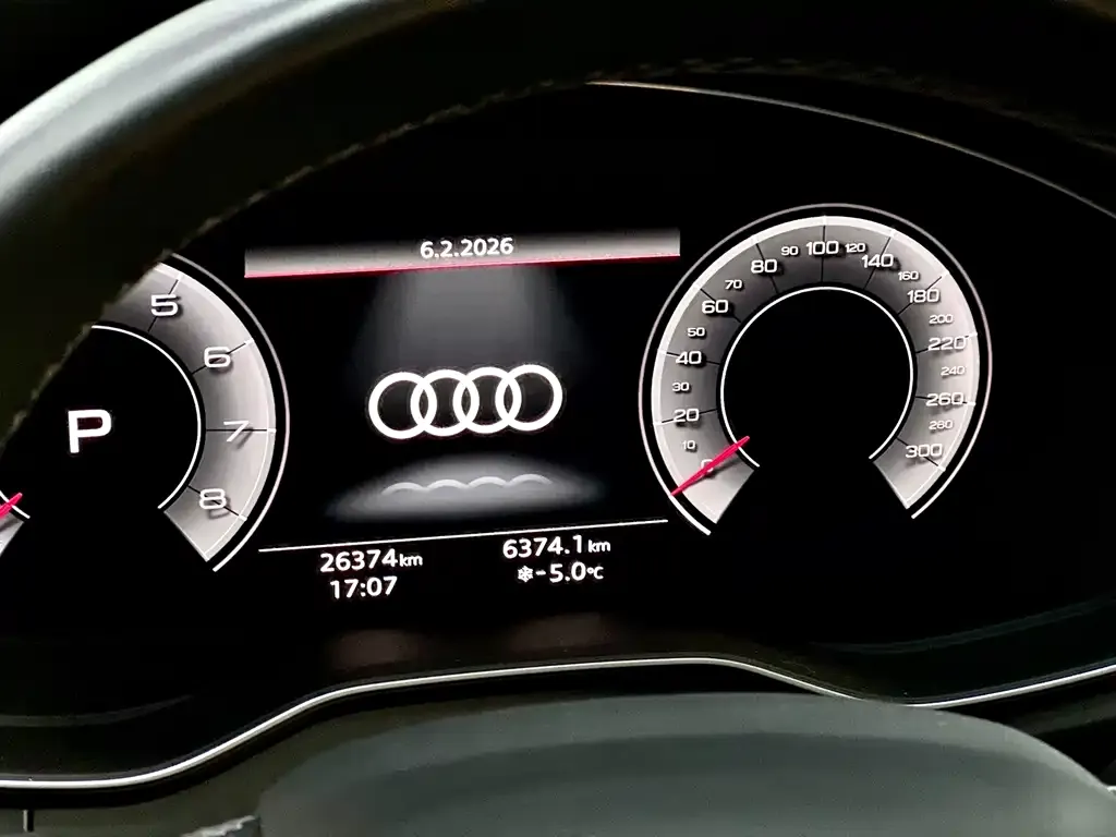 Audi Q5L Sportback — фото 4