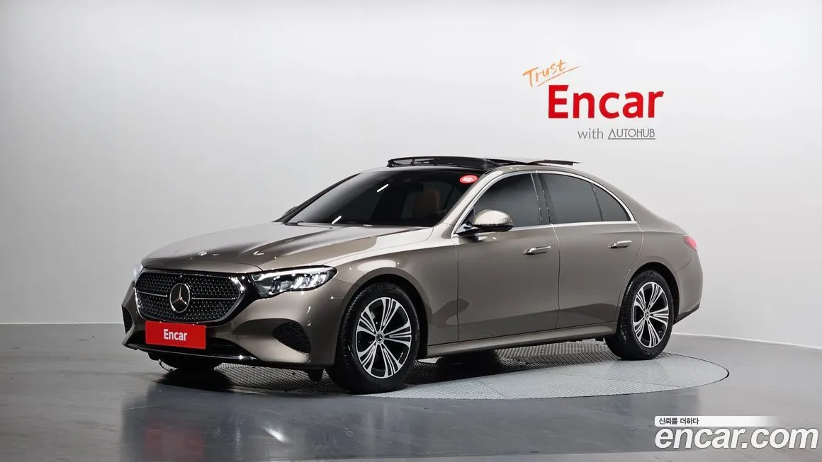 Mercedes-Benz E-Class — фото 1