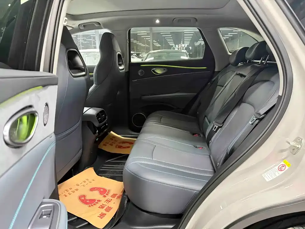 BYD Hiace 07 DM-i — фото 6