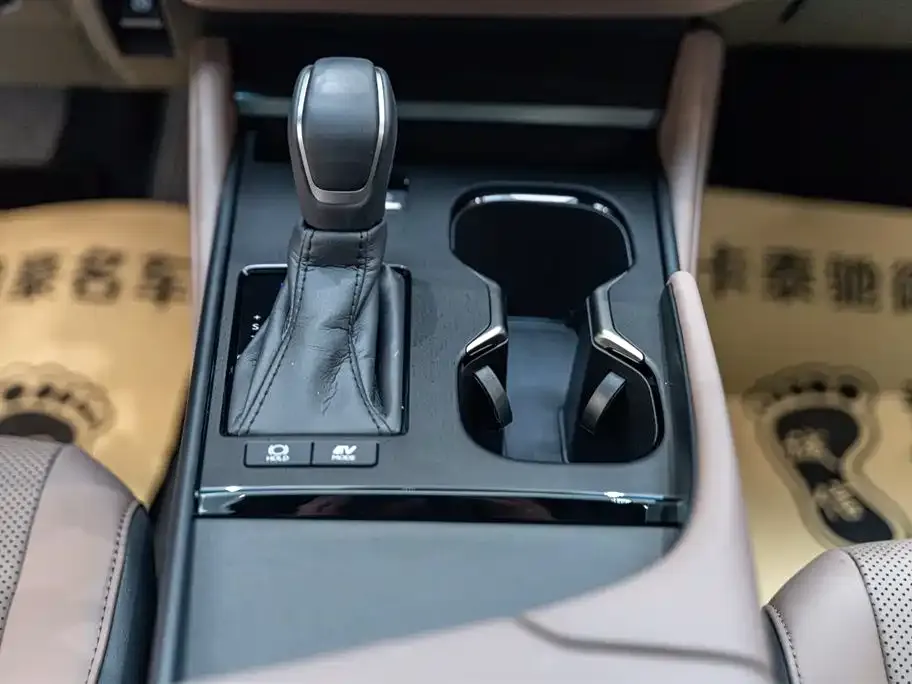 Lexus ES 2026 из CN, фото 3