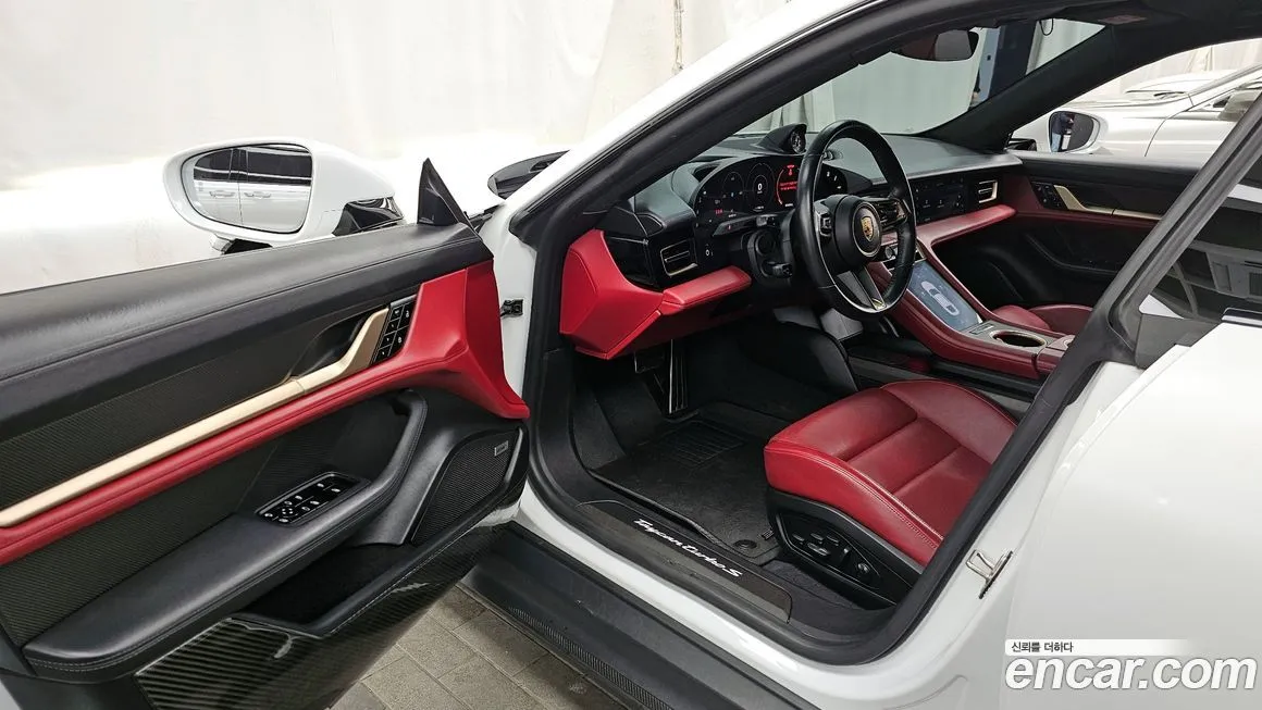 Porsche Taycan 2021 из KR, фото 4