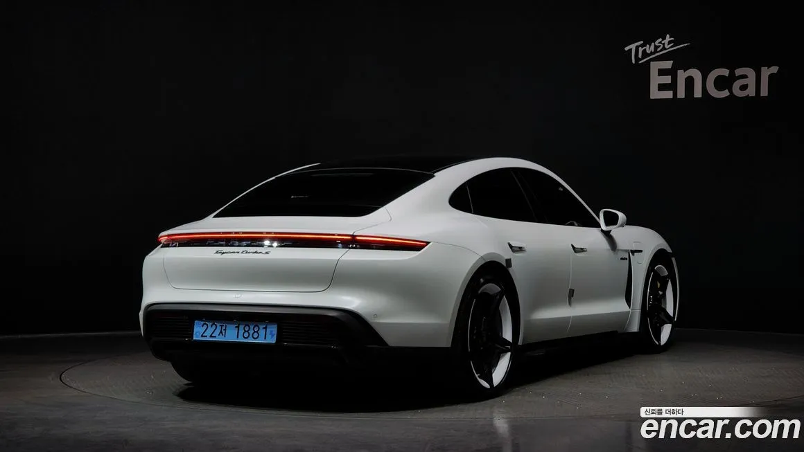 Porsche Taycan 2021 из KR, фото 6