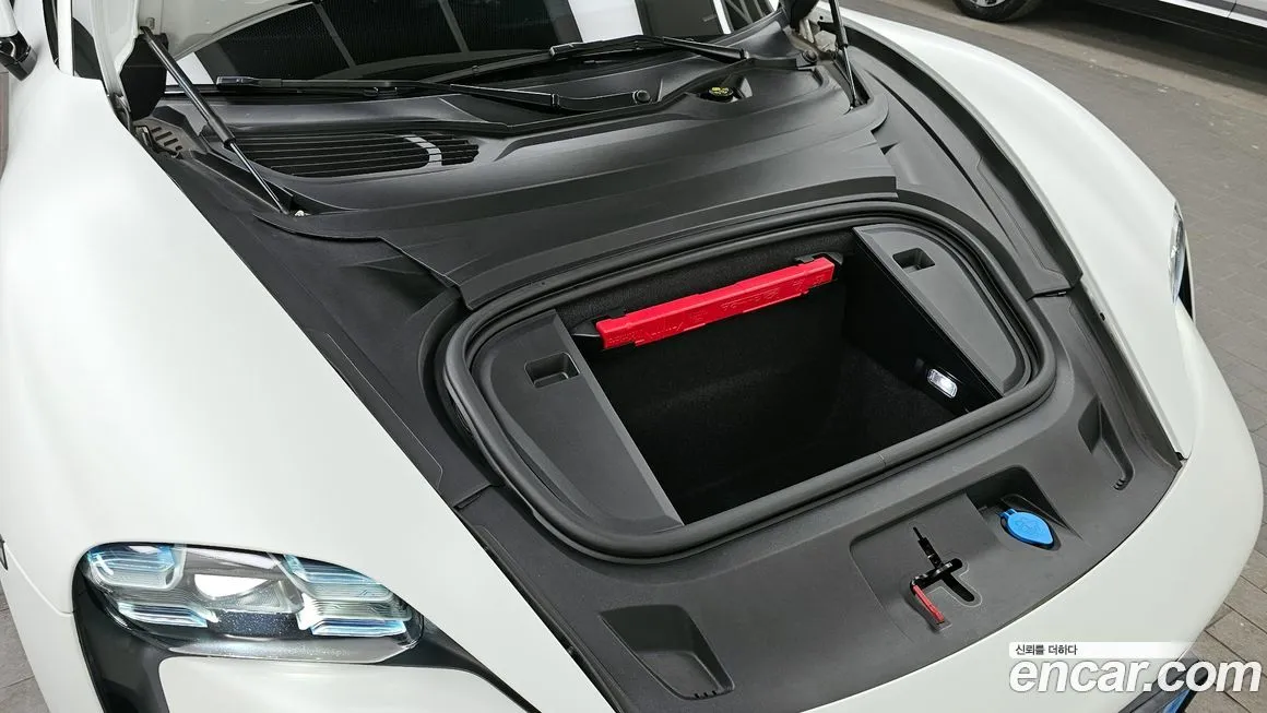 Porsche Taycan 2021 из KR, фото 2