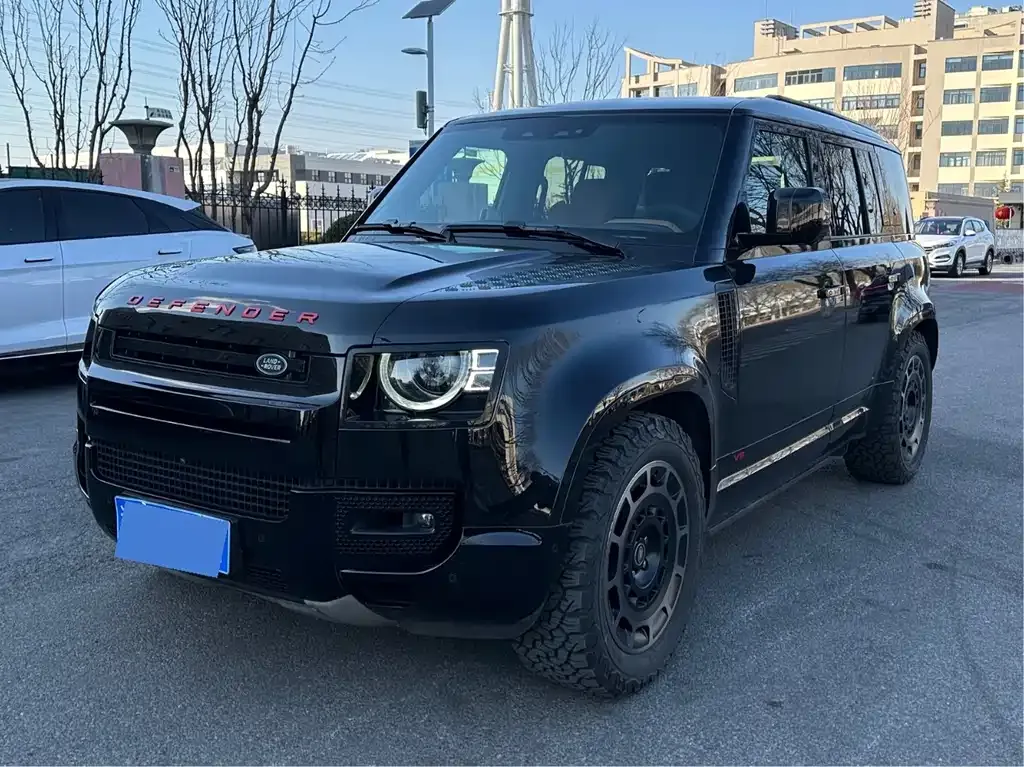 Land Rover Defender — фото 1