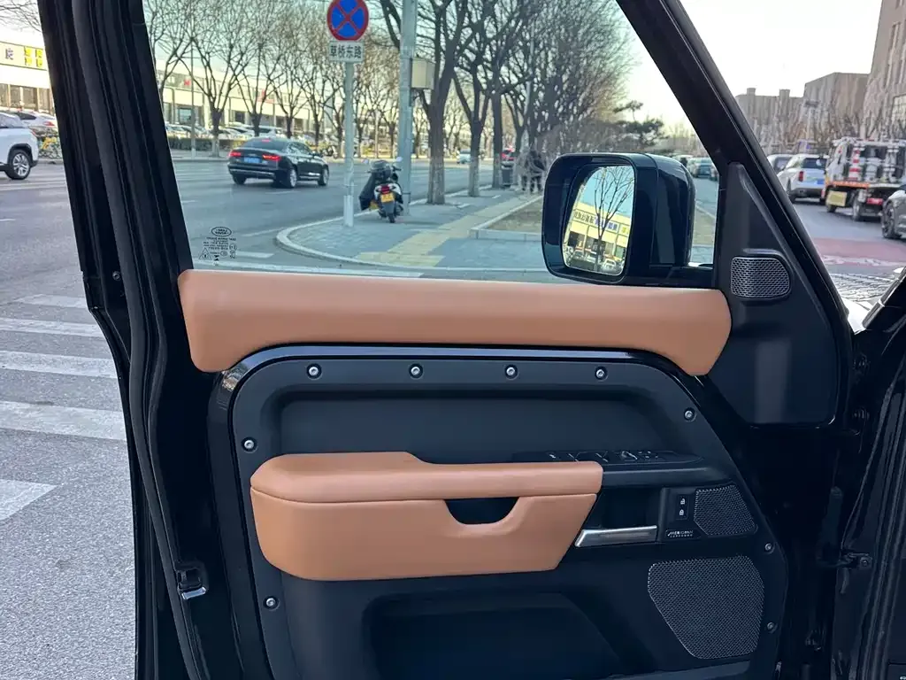 Land Rover Defender — фото 2