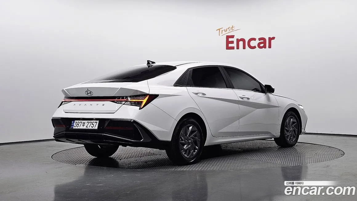 Hyundai AVANTE — фото 4