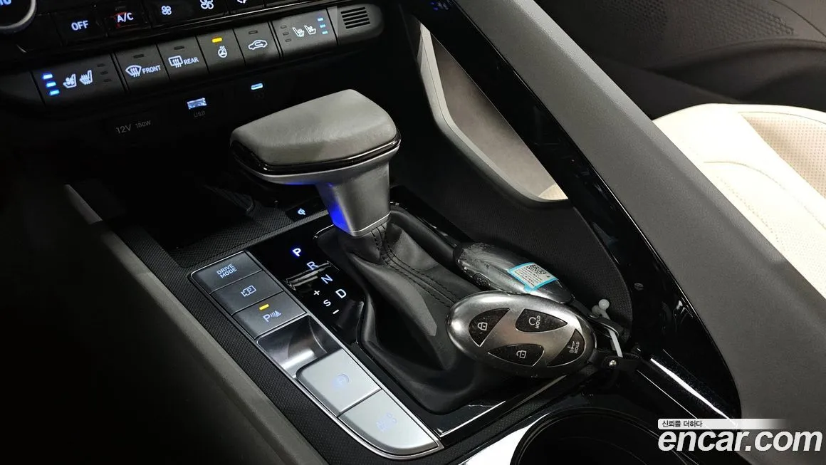 Hyundai AVANTE — фото 3