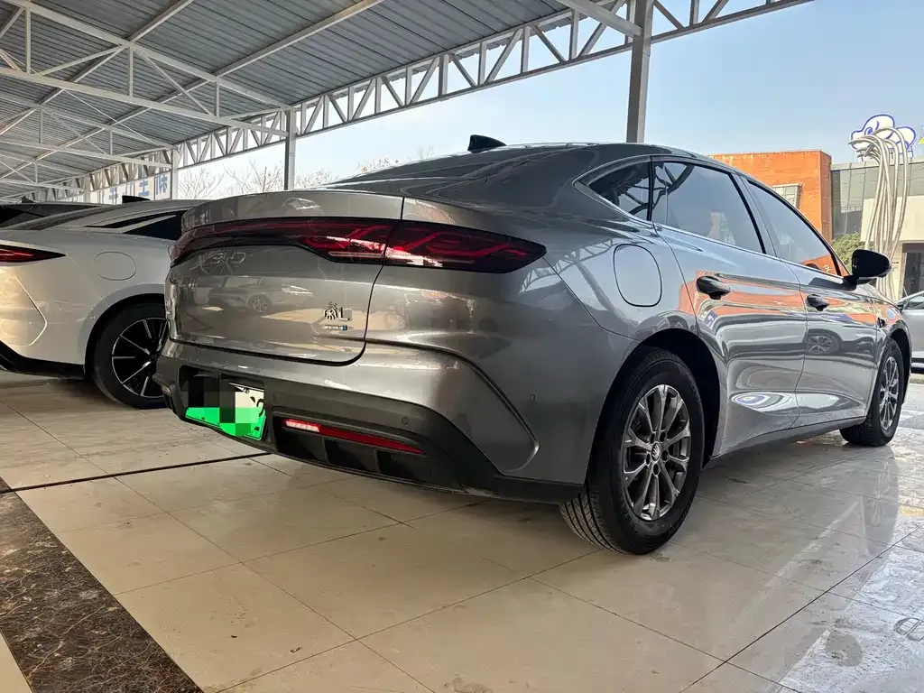 BYD Qin L — фото 9