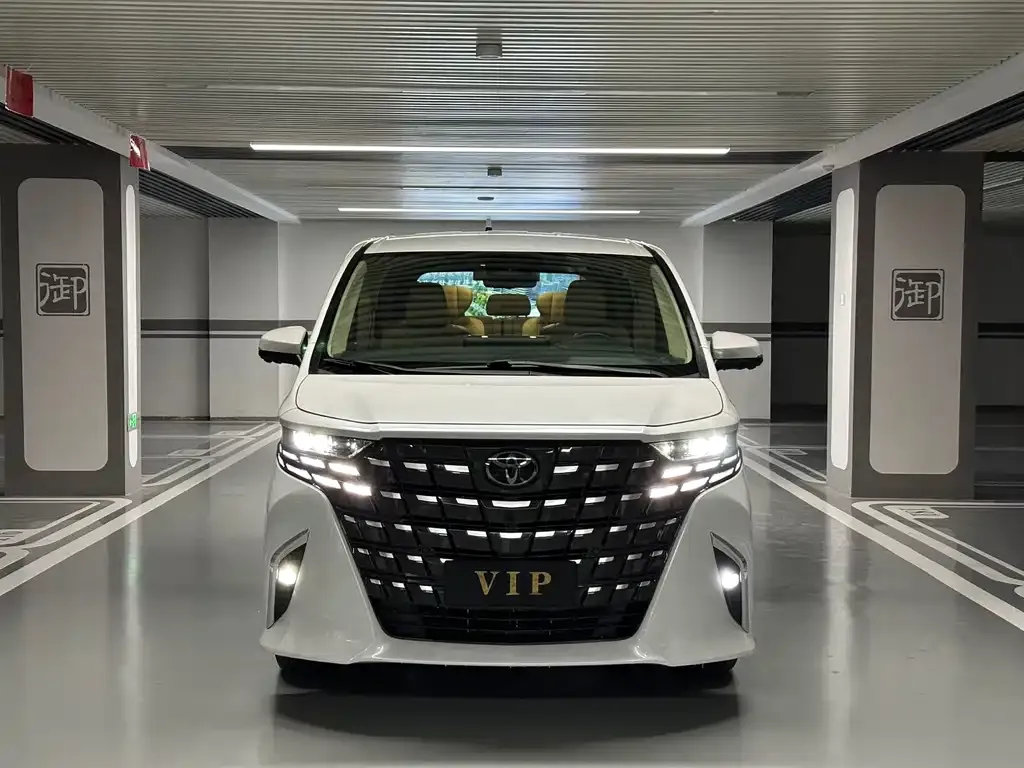 Toyota Alphard 2024 из CN, фото 1