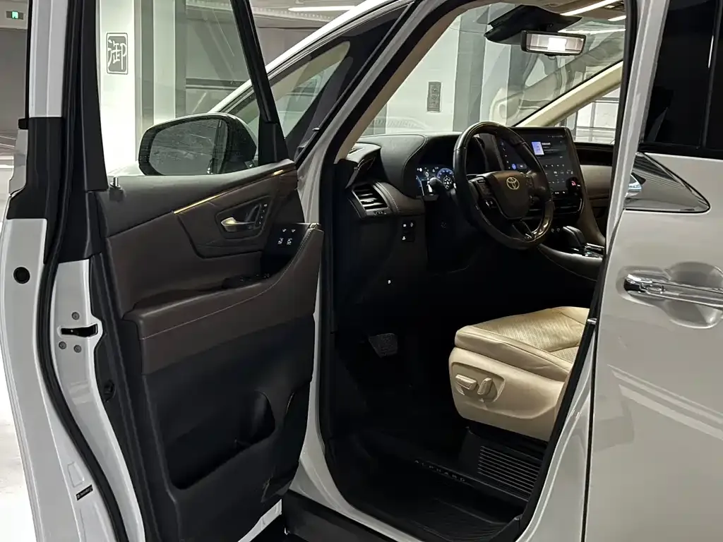 Toyota Alphard 2024 из CN, фото 9