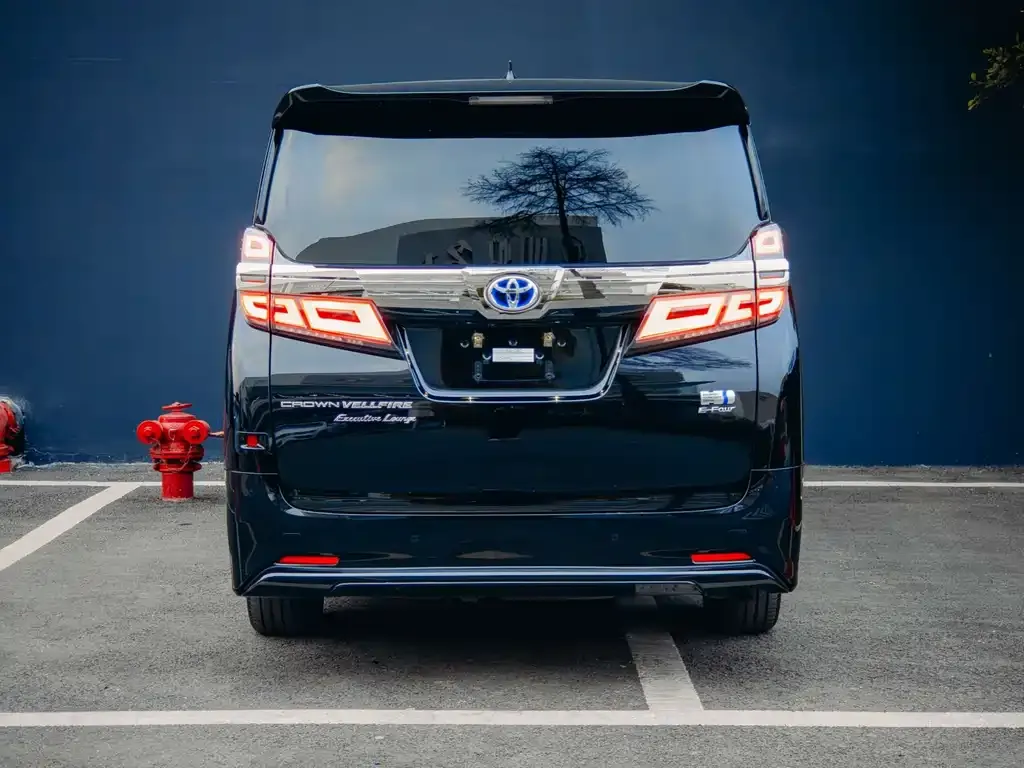 Toyota Vellfire — фото 3