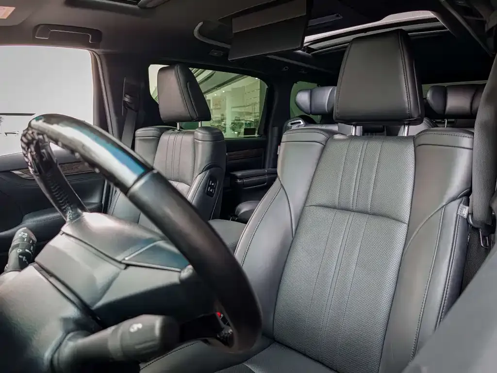 Toyota Vellfire — фото 9