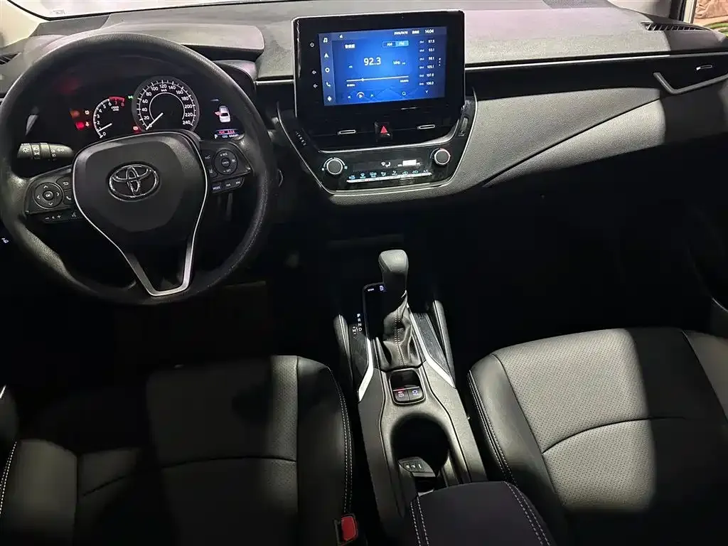 Toyota Corolla — фото 3