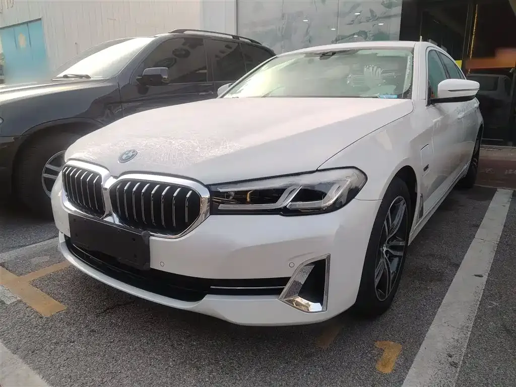 BMW 5 Series New Energy — фото 1