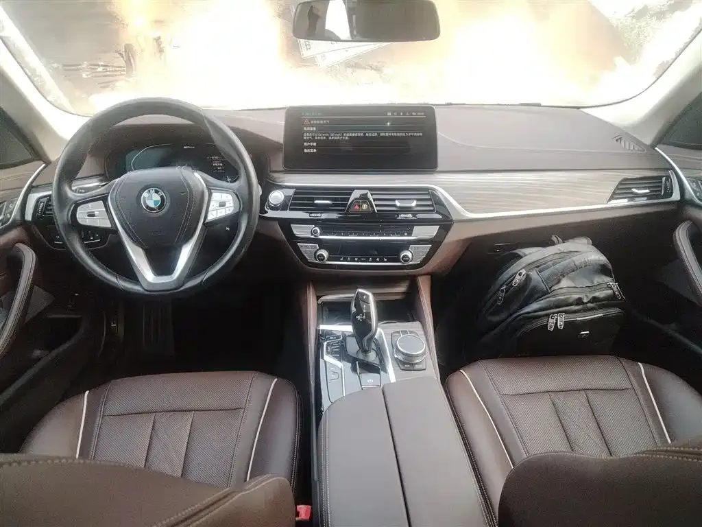 BMW 5 Series New Energy — фото 9
