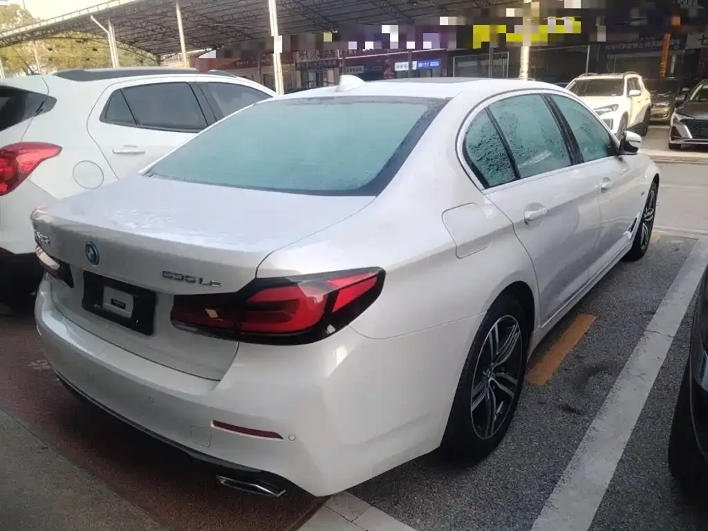 BMW 5 Series New Energy — фото 4