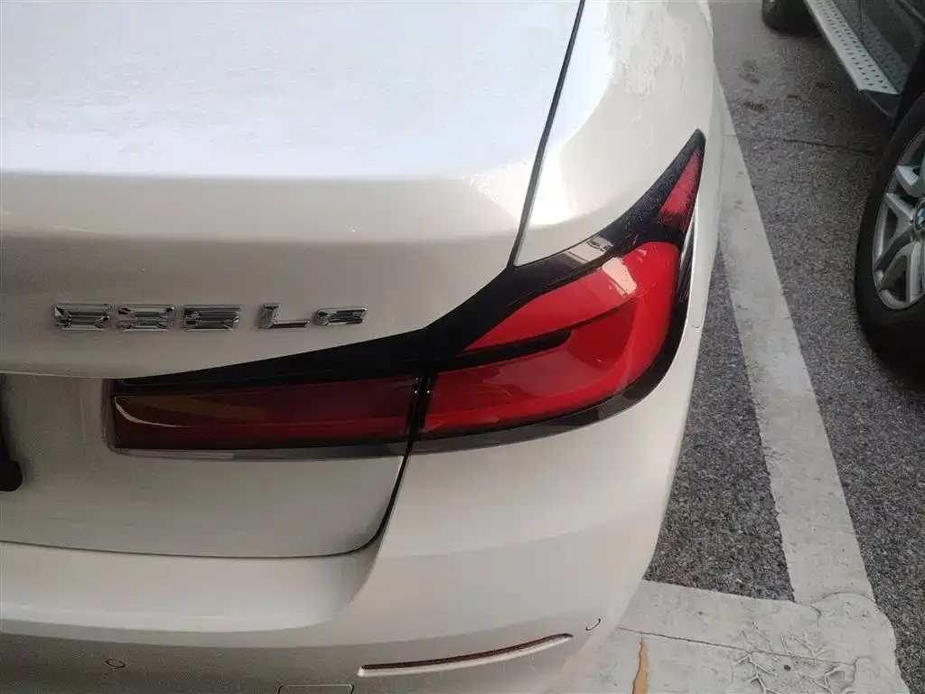 BMW 5 Series New Energy — фото 2