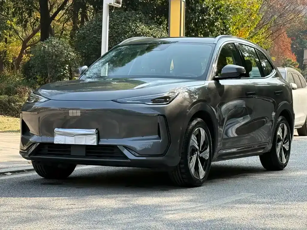 Geely Galaxy E5 — фото 10