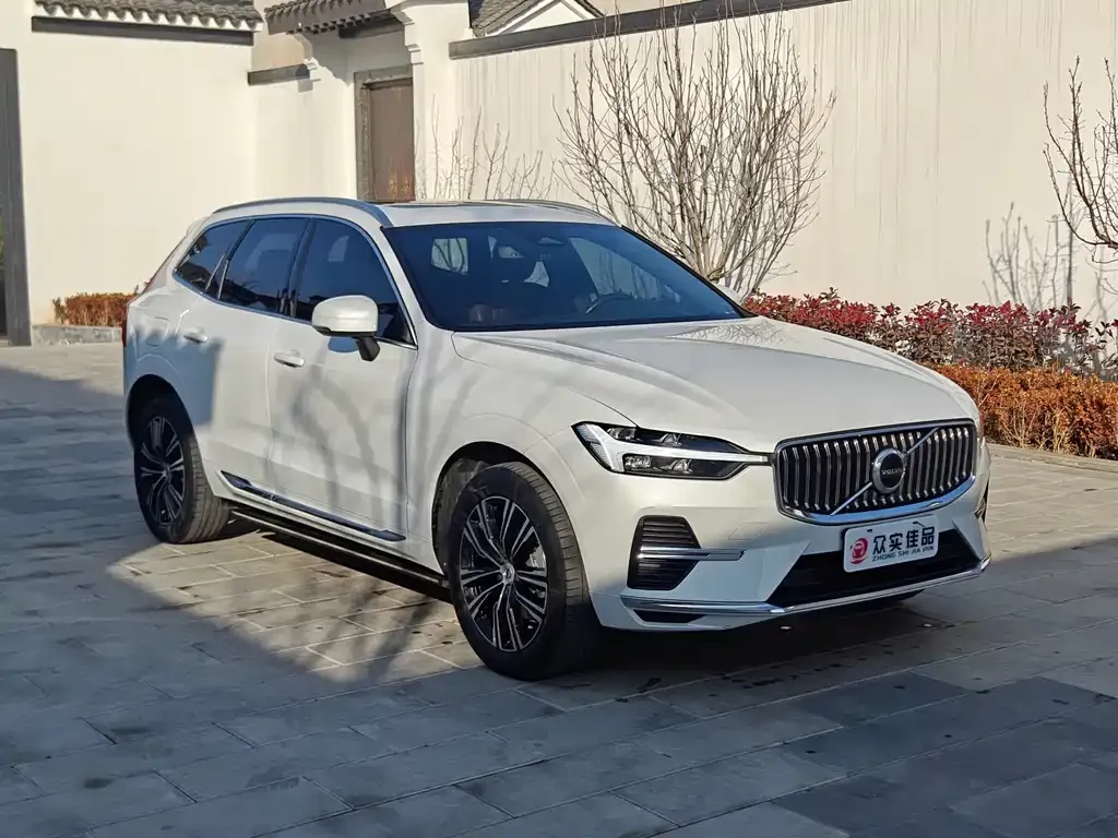Volvo XC60 2022 из CN, фото 4