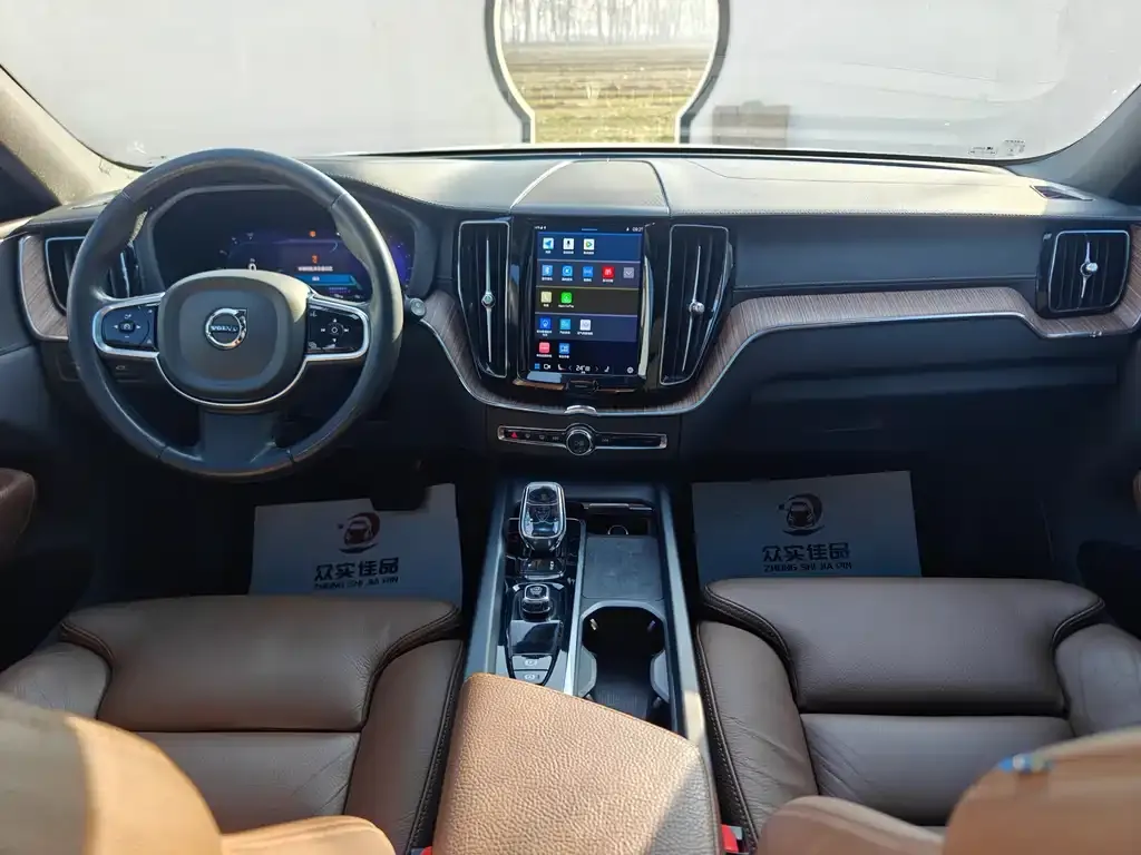 Volvo XC60 2022 из CN, фото 10