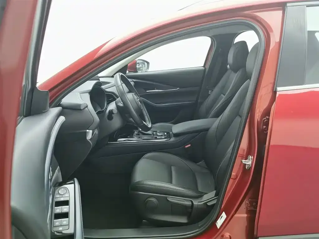 Mazda CX-30 2021 из CN, фото 3