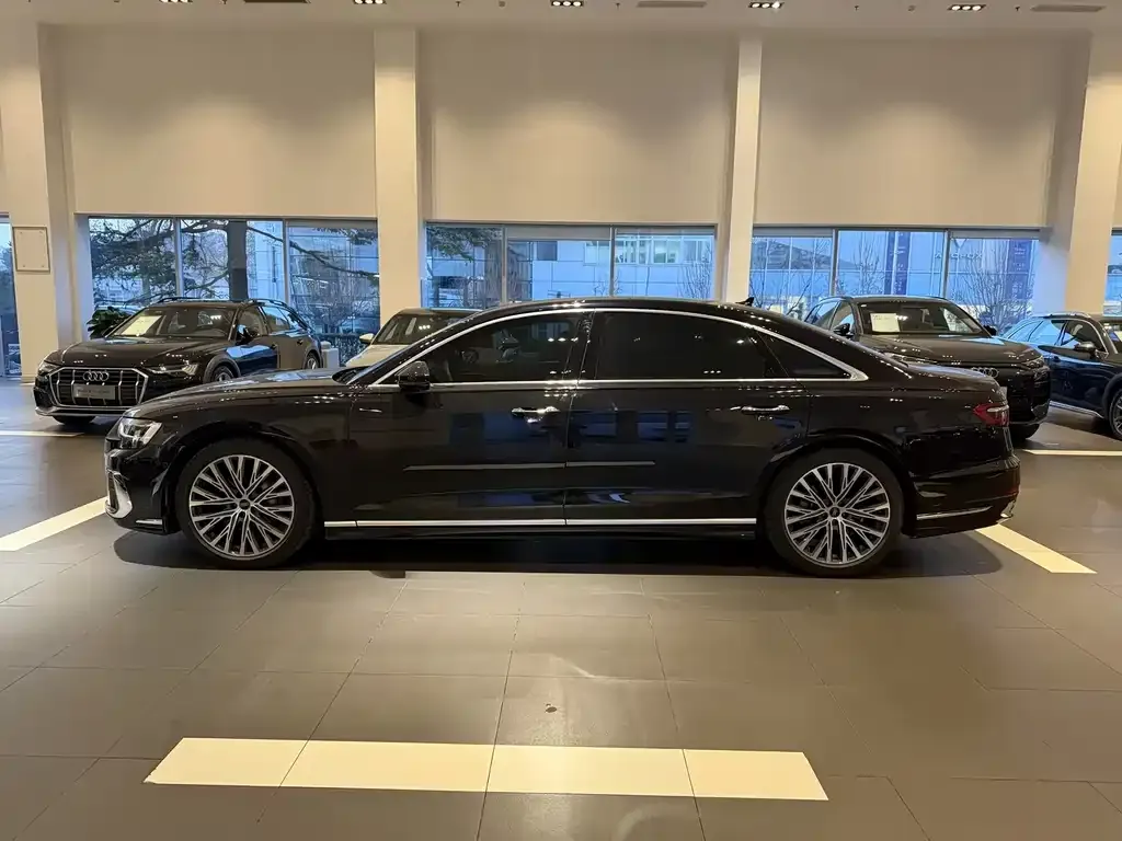 Audi A8 2026 из CN, фото 10