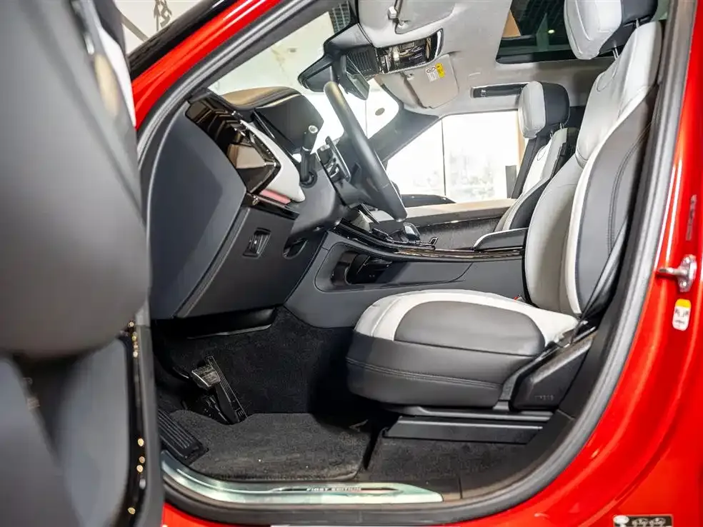 Land Rover Sport PHEV 2025 из CN, фото 8