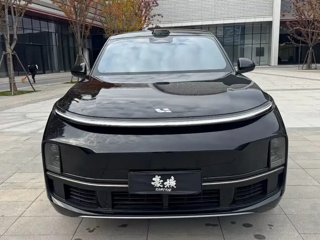 Li Auto L9 — фото 3