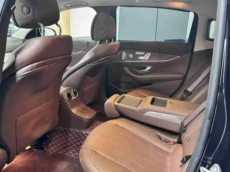 Mercedes-Benz E-Class 2022 из CN, фото 6
