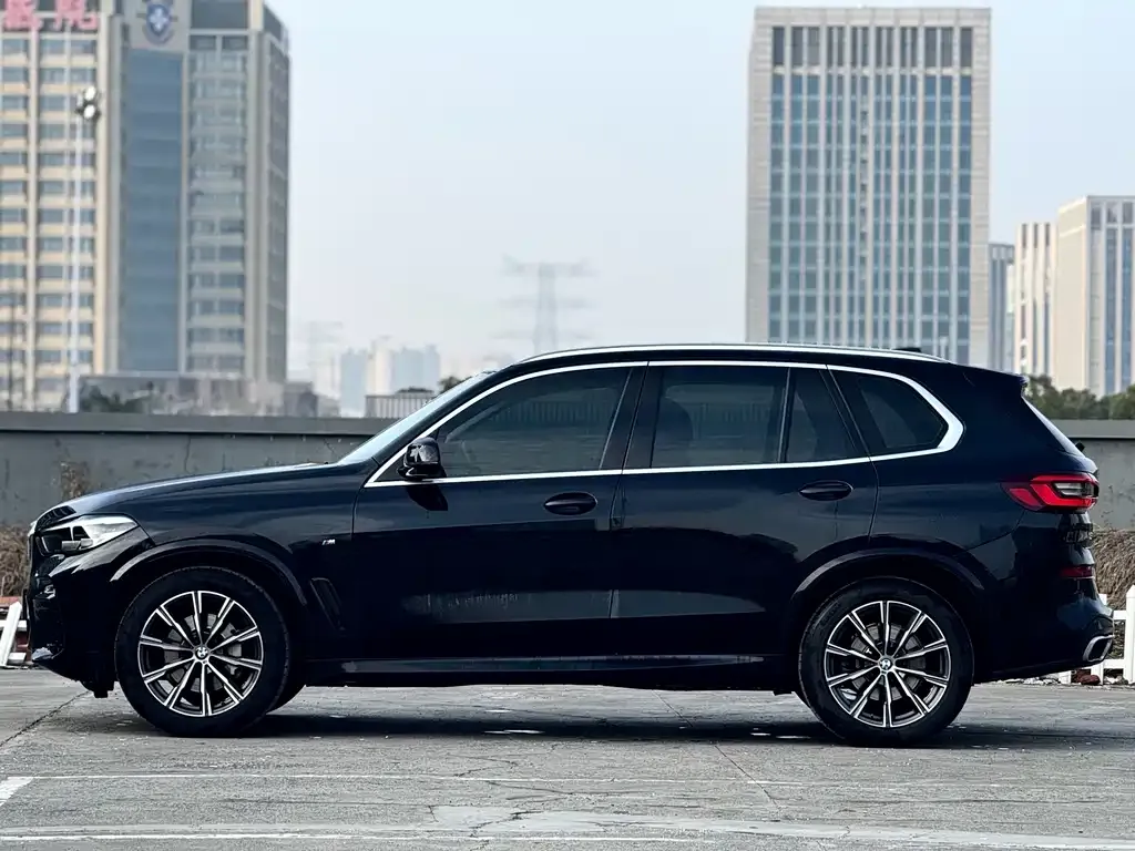 BMW X5 (Import) — фото 4