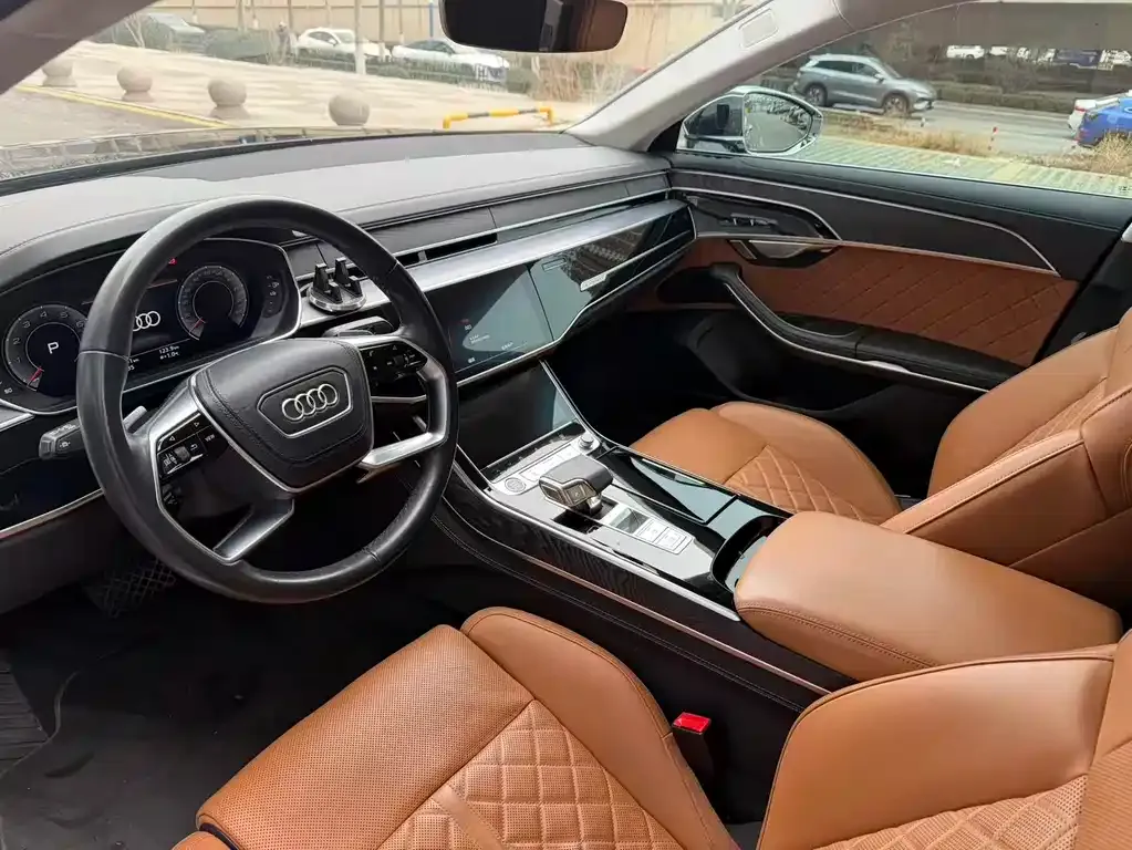 Audi A8 2023 из CN, фото 3