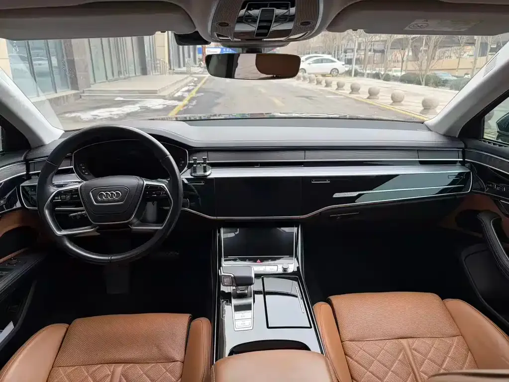 Audi A8 2023 из CN, фото 7