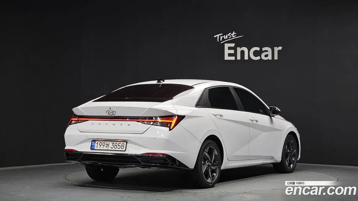 Hyundai AVANTE — фото 3